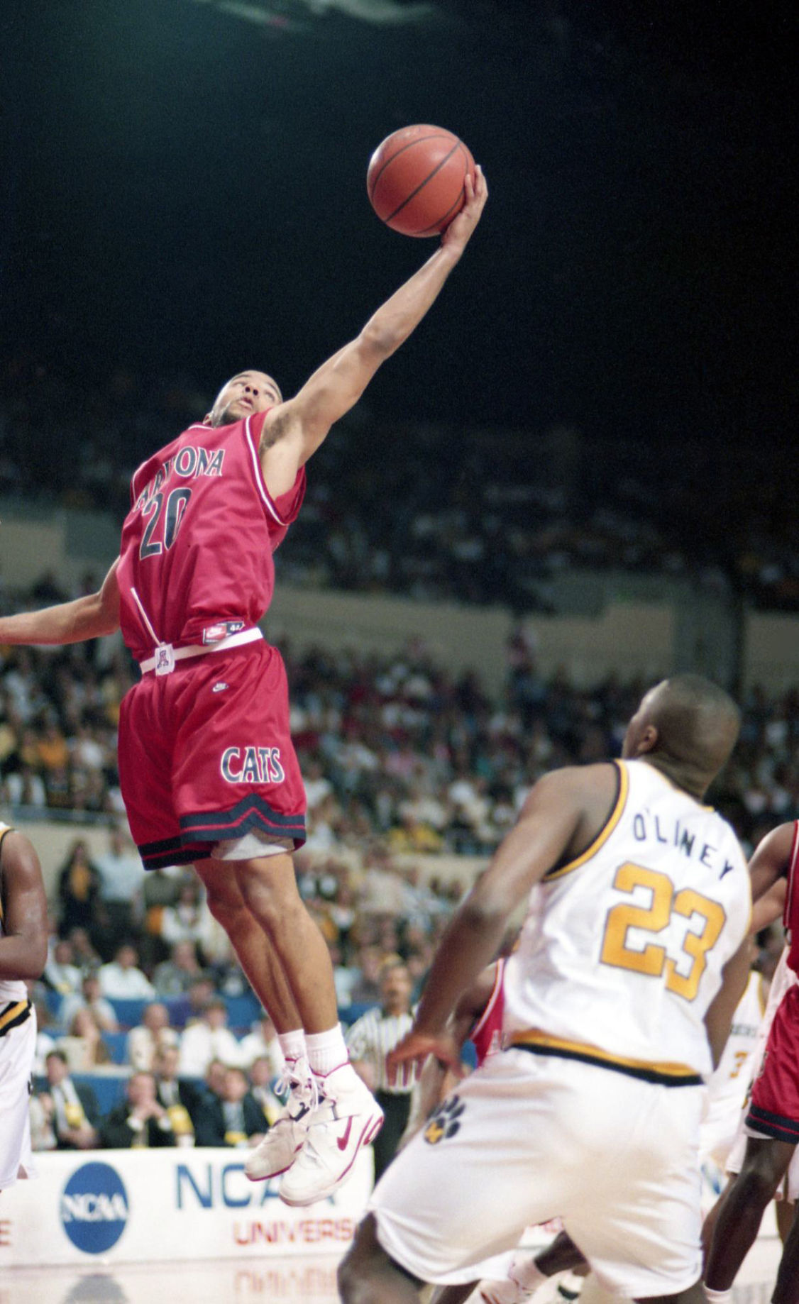 1994 ÃÛèÖÖ±²¥ Wildcats Final Four basketball team